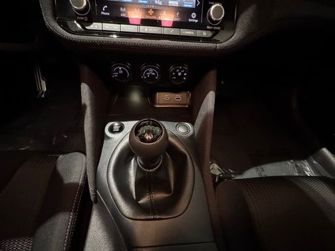 Used 2024 Nissan Z Sport w/ Floor Mat Package image 39