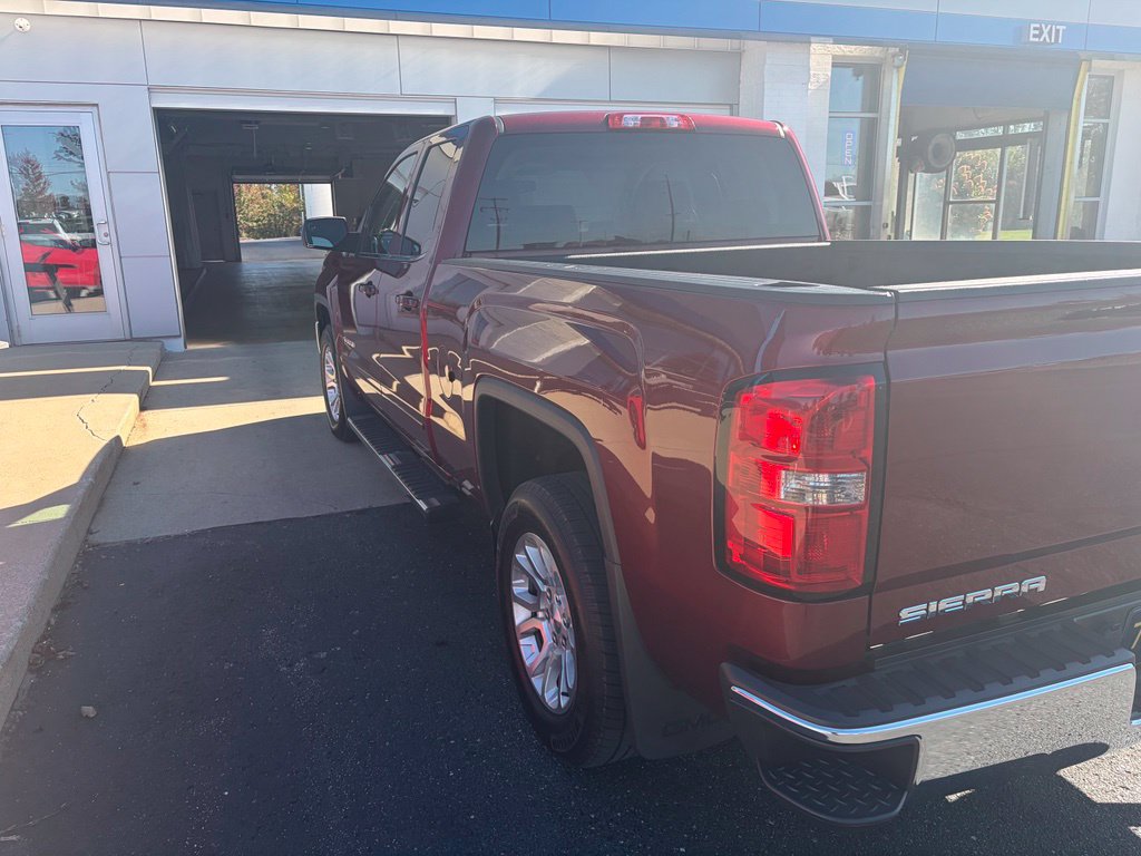 Used 2017 GMC Sierra 1500 SLE w/ SLE Value Package AWD/4WD image 7