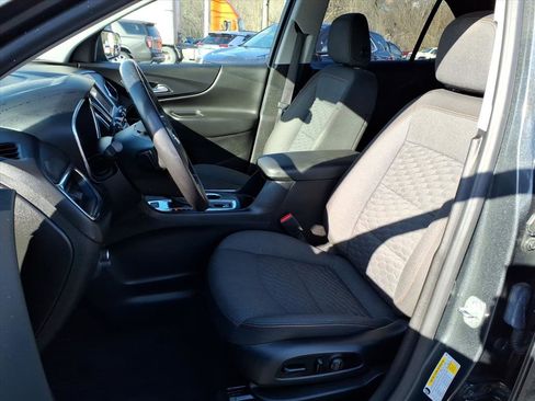 Used 2021 Chevrolet Equinox LT image 8
