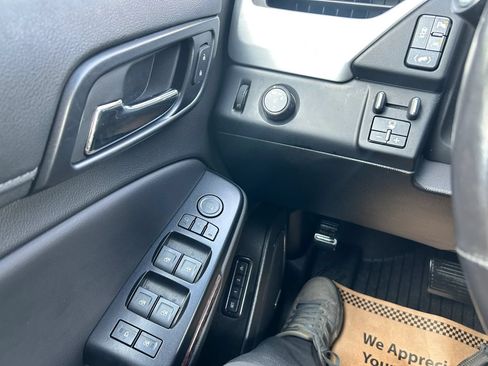 Used 2018 GMC Yukon XL SLT w/ HD Trailering Package RWD image 22