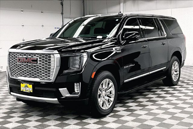 Used 2024 GMC Yukon XL Denali AWD/4WD image 12