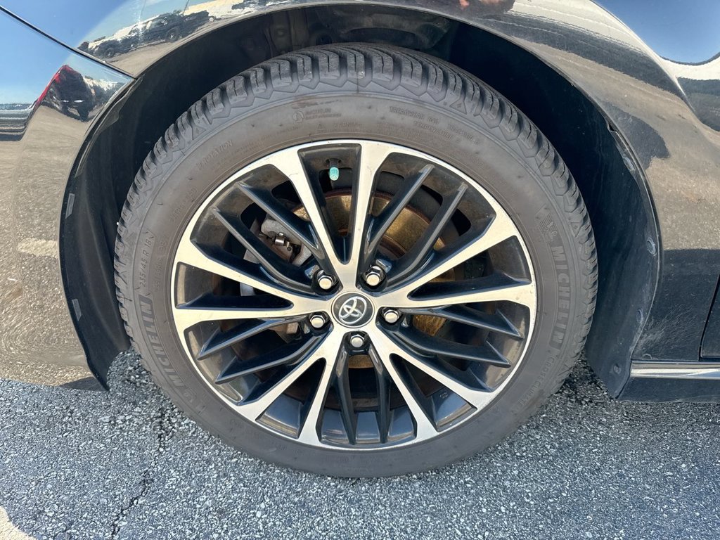 Used 2020 Toyota Camry SE FWD image 6