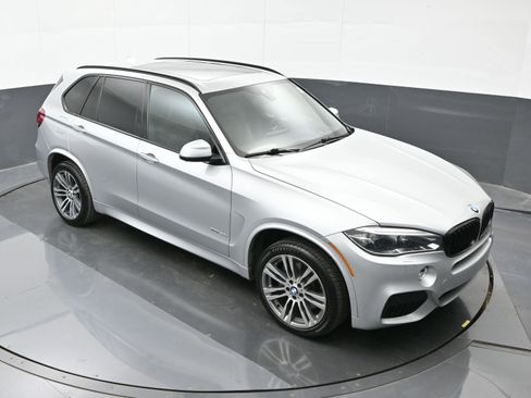 Used 2017 BMW X5 xDrive50i image 30