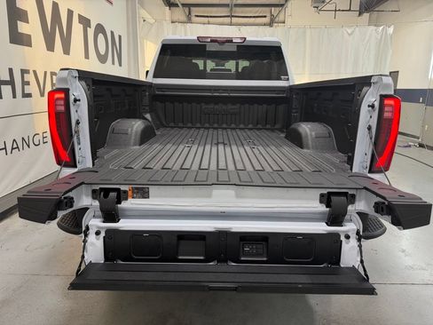 New 2026 GMC Sierra 2500 Denali w/ Denali Reserve Package AWD/4WD image 34