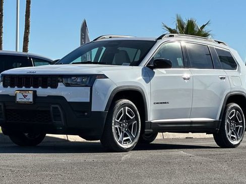 New 2026 Jeep Cherokee Laredo AWD/4WD image 7