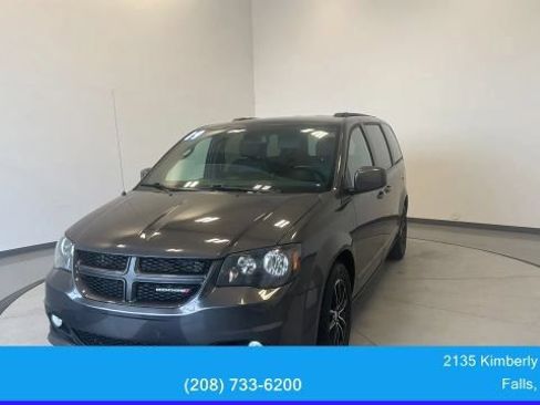 Used 2019 Dodge Grand Caravan GT FWD image 3