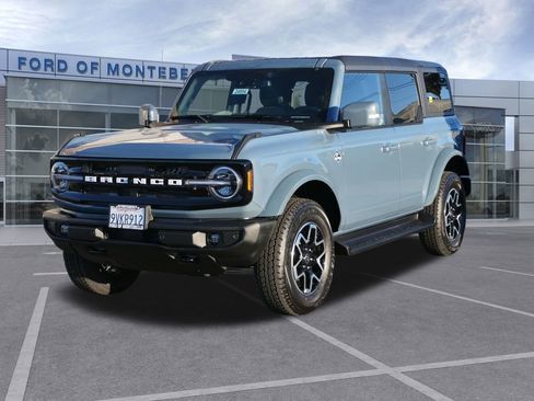 Used 2025 Ford Bronco Outer Banks image 7