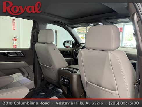 Used 2025 Chevrolet Tahoe Z71 w/ Z71 Off-Road Package image 14