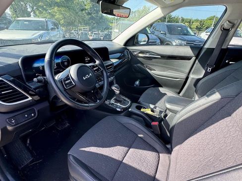 Certified 2024 Kia Seltos S AWD/4WD image 17