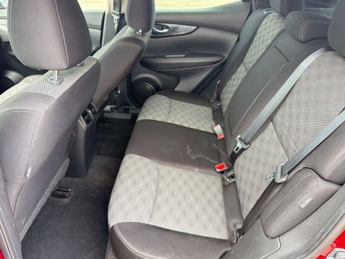 Used 2020 Nissan Rogue Sport SV FWD image 15