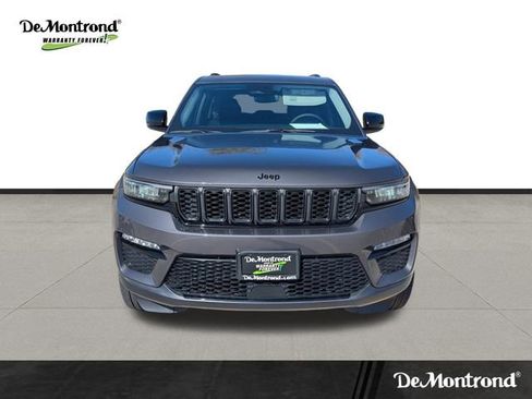 Used 2023 Jeep Grand Cherokee Limited w/ Black Appearance Package image 2