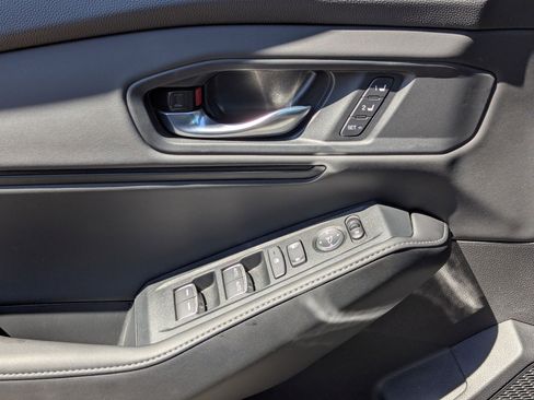 Used 2025 Honda Accord Sport image 11