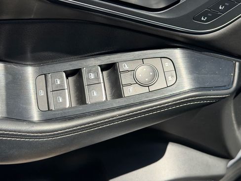 Certified 2021 Nissan Rogue SL FWD image 16