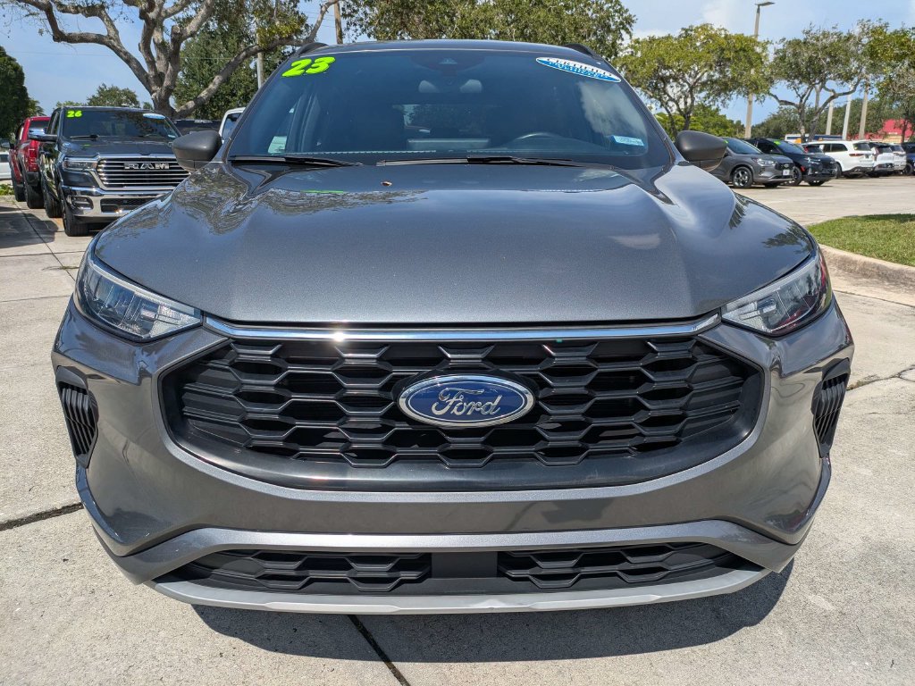 Used 2023 Ford Escape ST-Line w/ Tech Pack #1 FWD image 7