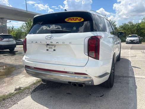 Used 2024 Hyundai Palisade Calligraphy FWD image 3