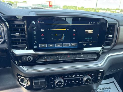 Used 2024 Chevrolet Silverado 1500 High Country w/ High Country Premium Package image 19