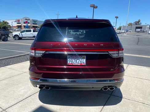 Used 2022 Lincoln Aviator Reserve w/ Equipment Group 201A image 6