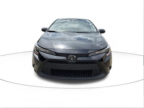 Used 2021 Toyota Corolla LE FWD image 8