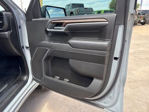 Used 2024 GMC Sierra 1500 Elevation AWD/4WD image 9