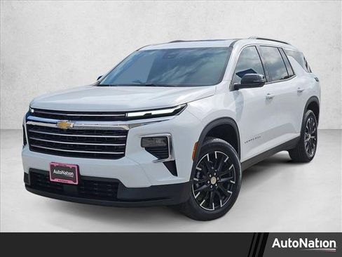 New 2026 Chevrolet Traverse LT w/ Sun and Wheel Package FWD image 1