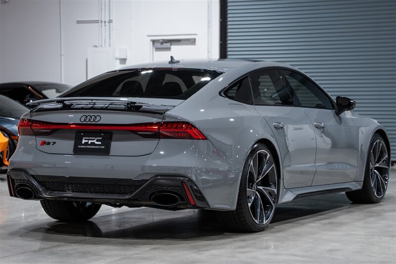 Used 2021 Audi RS 7 Sportback w/ Carbon Optic Package AWD/4WD image 13