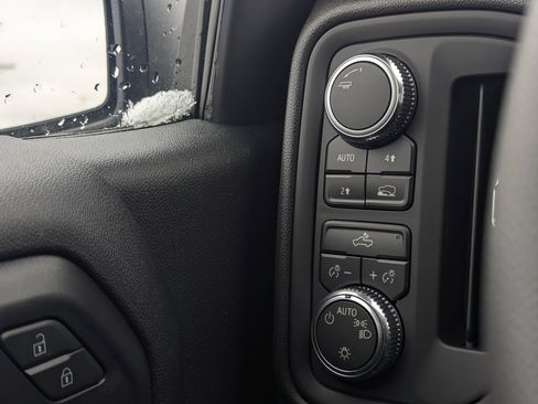 New 2026 GMC Sierra 1500 Pro w/ Pro Value Package image 20