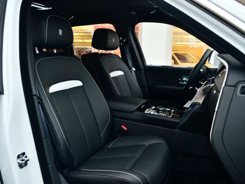 Certified 2023 Rolls-Royce Cullinan w/ Technology Package AWD/4WD image 27