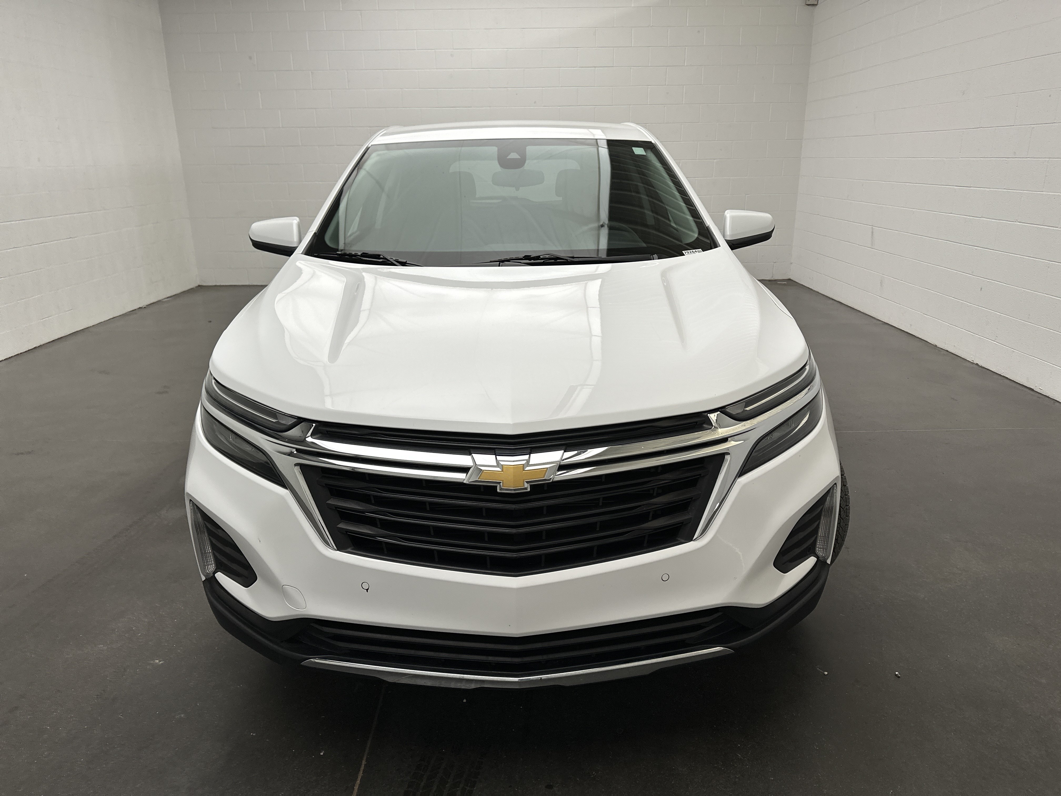 Used 2023 Chevrolet Equinox LT w/ LPO, Floor Liner Package AWD/4WD image 4