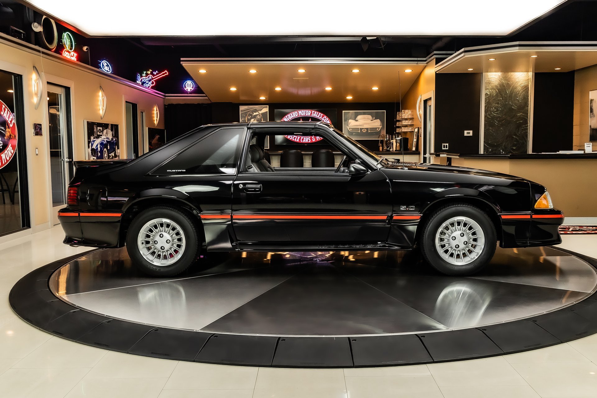Used 1987 Ford Mustang GT RWD image 13