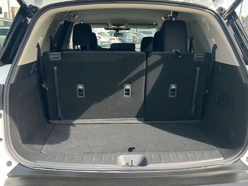 New 2026 Nissan Pathfinder SV FWD image 34