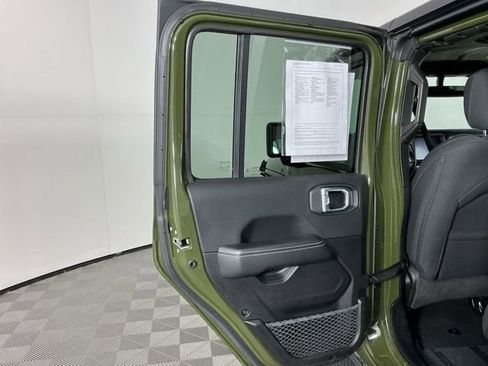 Used 2021 Jeep Wrangler Unlimited Sahara w/ Uconnect 4C Nav & Sound Group AWD/4WD image 25