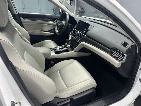 Used 2019 Honda Accord LX image 11
