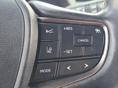 Used 2019 Lexus UX 200 w/ Premium Package FWD image 22