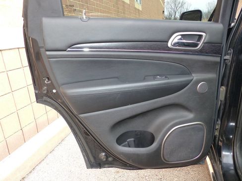 Used 2017 Jeep Grand Cherokee Summit image 27