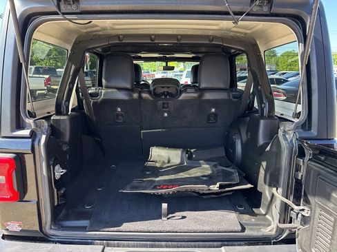 Used 2018 Jeep Wrangler Unlimited Sahara AWD/4WD image 48