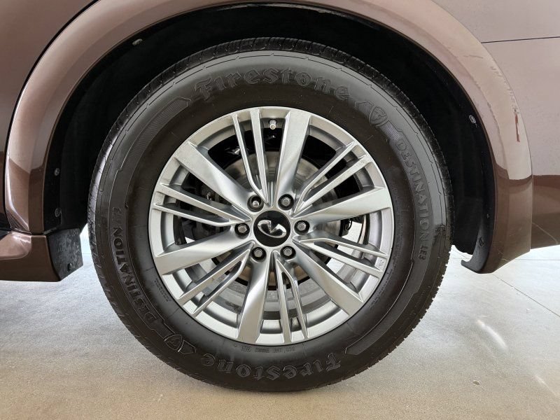 Used 2019 INFINITI QX80 Luxe AWD/4WD image 12