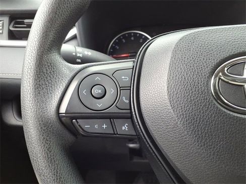 Certified 2021 Toyota RAV4 LE image 21