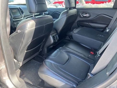 Used 2014 Jeep Cherokee Trailhawk w/ Comfort/Convenience Group image 11