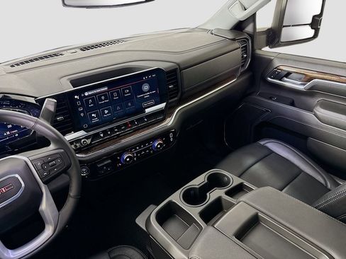 Used 2025 GMC Sierra 2500 SLE w/ SLE Value Package; image 28