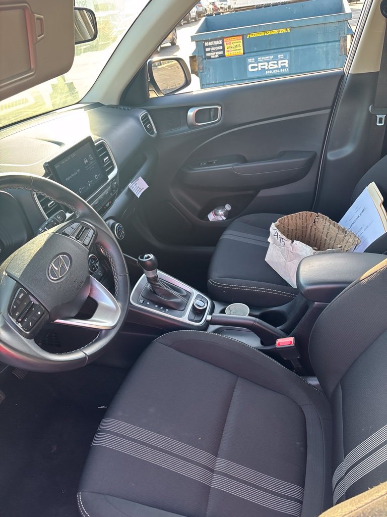 Used 2025 Hyundai Venue SEL FWD image 8