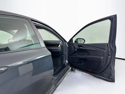 Used 2025 Toyota Camry LE FWD image 30