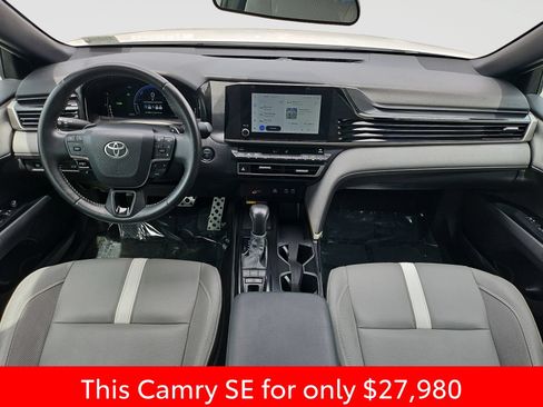 Used 2025 Toyota Camry SE FWD image 16
