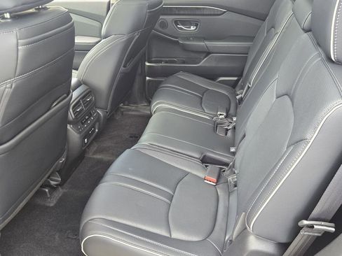 Certified 2024 Honda Pilot Elite image 11