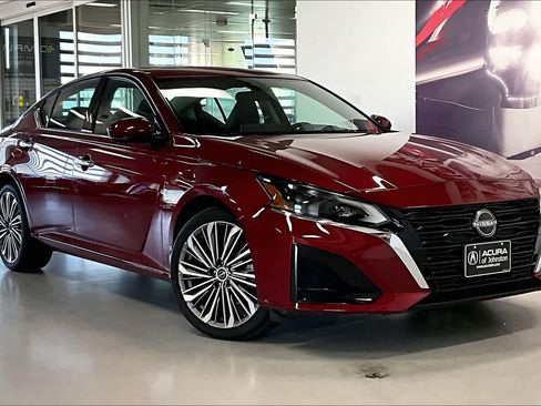 Used 2023 Nissan Altima 2.5 SL AWD/4WD image 18