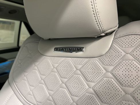 New 2026 Ford Explorer Platinum image 29