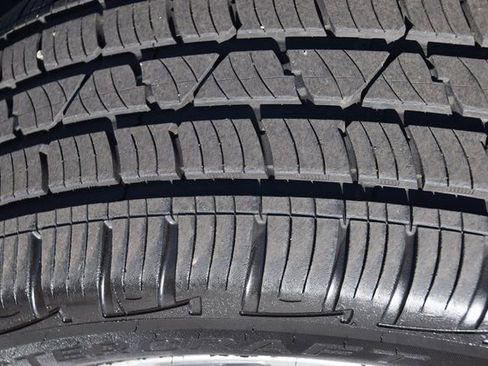 Used 2017 Cadillac Escalade Platinum image 17