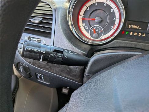 Used 2018 Dodge Grand Caravan SE w/ UConnect Hands-Free Group FWD image 14