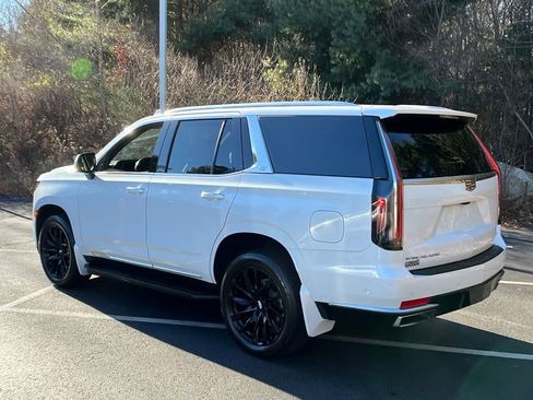 Used 2021 Cadillac Escalade Premium Luxury w/ Performance Package image 3