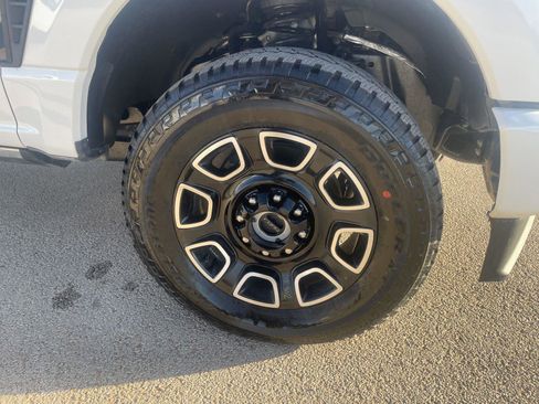 New 2026 Ford F250 Platinum image 38