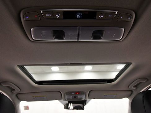 Certified 2025 Kia Telluride S AWD/4WD image 16